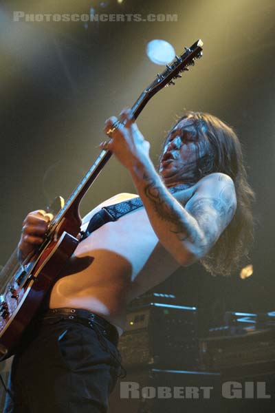 HIGH ON FIRE - 2007-12-05 - PARIS - La Locomotive - 